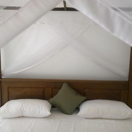 Hotel Augusto @ Midigama East Exterior foto
